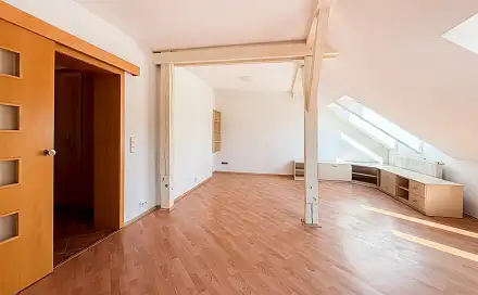 Pronájem bytu 3+kk 105 m²