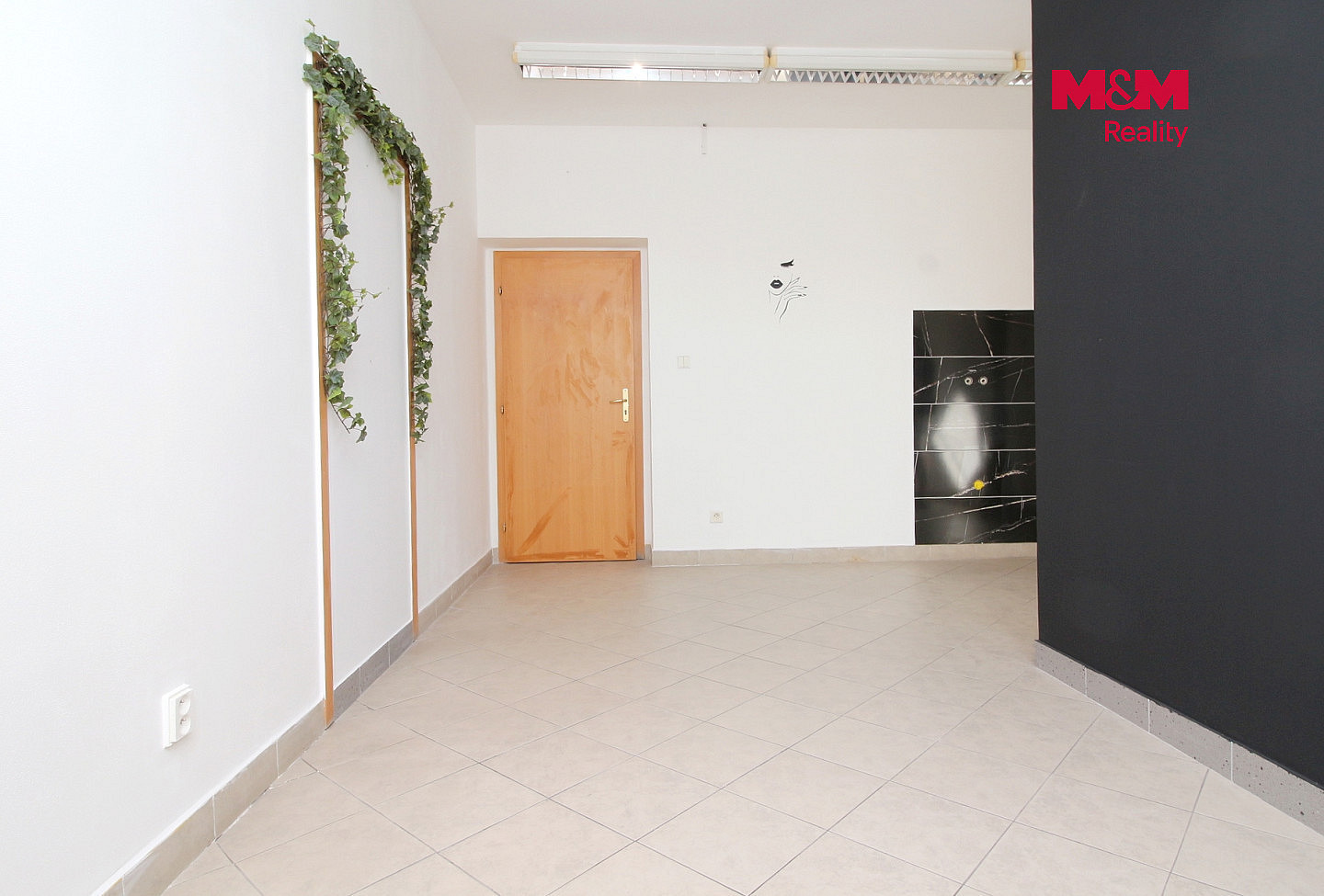 Pronájem obchodních prostor 24 m² – fotografie 3