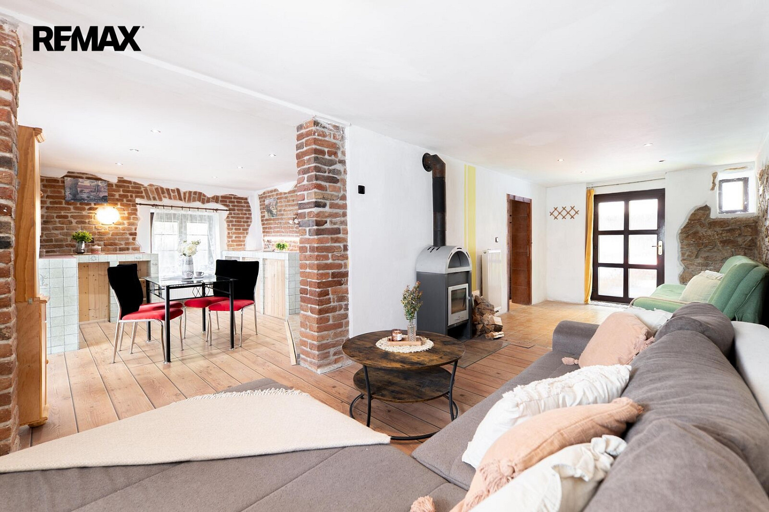 Prodej domu 192 m² s pozemkem 1 769 m²
