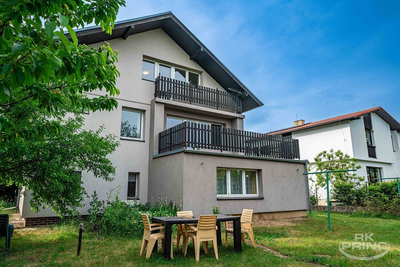 Prodej domu 180 m² s pozemkem 748 m²