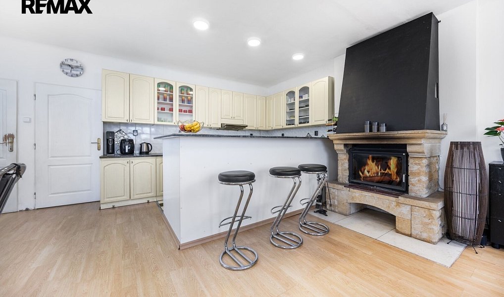Prodej domu 246 m² s pozemkem 376 m², Praha – náhled fotky 7