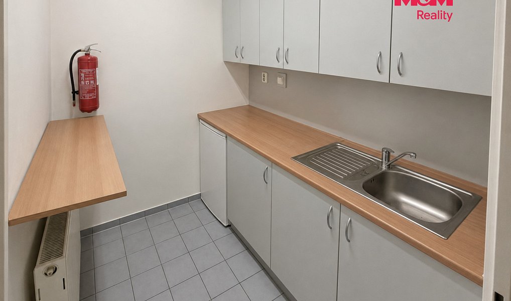 Pronájem kanceláře 90 m², Uhlířské Janovice – náhled fotky 6
