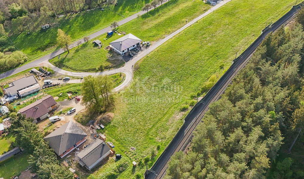 Prodej stavebního pozemku 1 375 m², Valy – náhled fotky 6