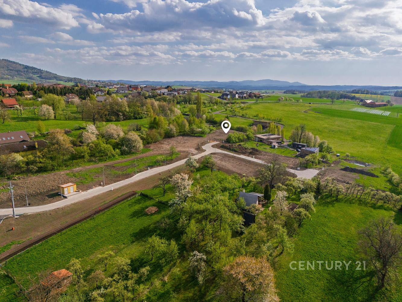 Prodej stavebního pozemku 1 588 m² – pohled 4