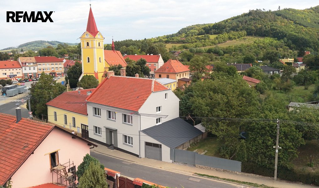 Prodej domu 230 m² s pozemkem 934 m², Koryčany – náhled fotky 2