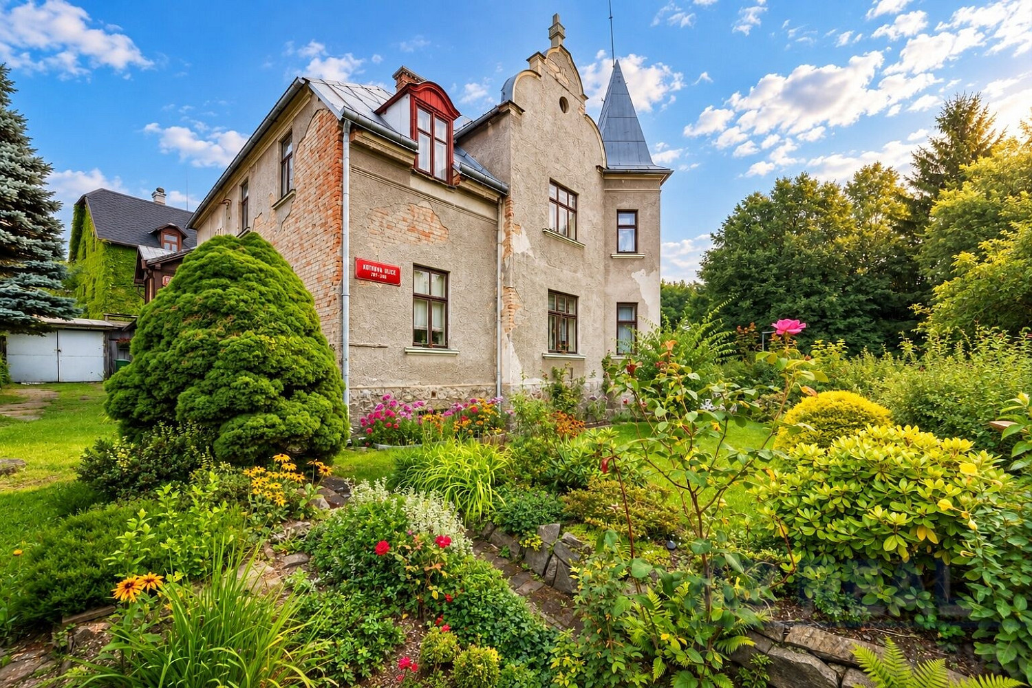 Prodej domu 237 m² s pozemkem 853 m² – fotografie 2