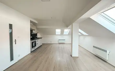 Pronájem bytu 3+kk 74 m²