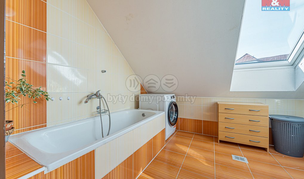 Prodej obchodních prostor 450 m², Moravský Beroun – náhled fotky 20