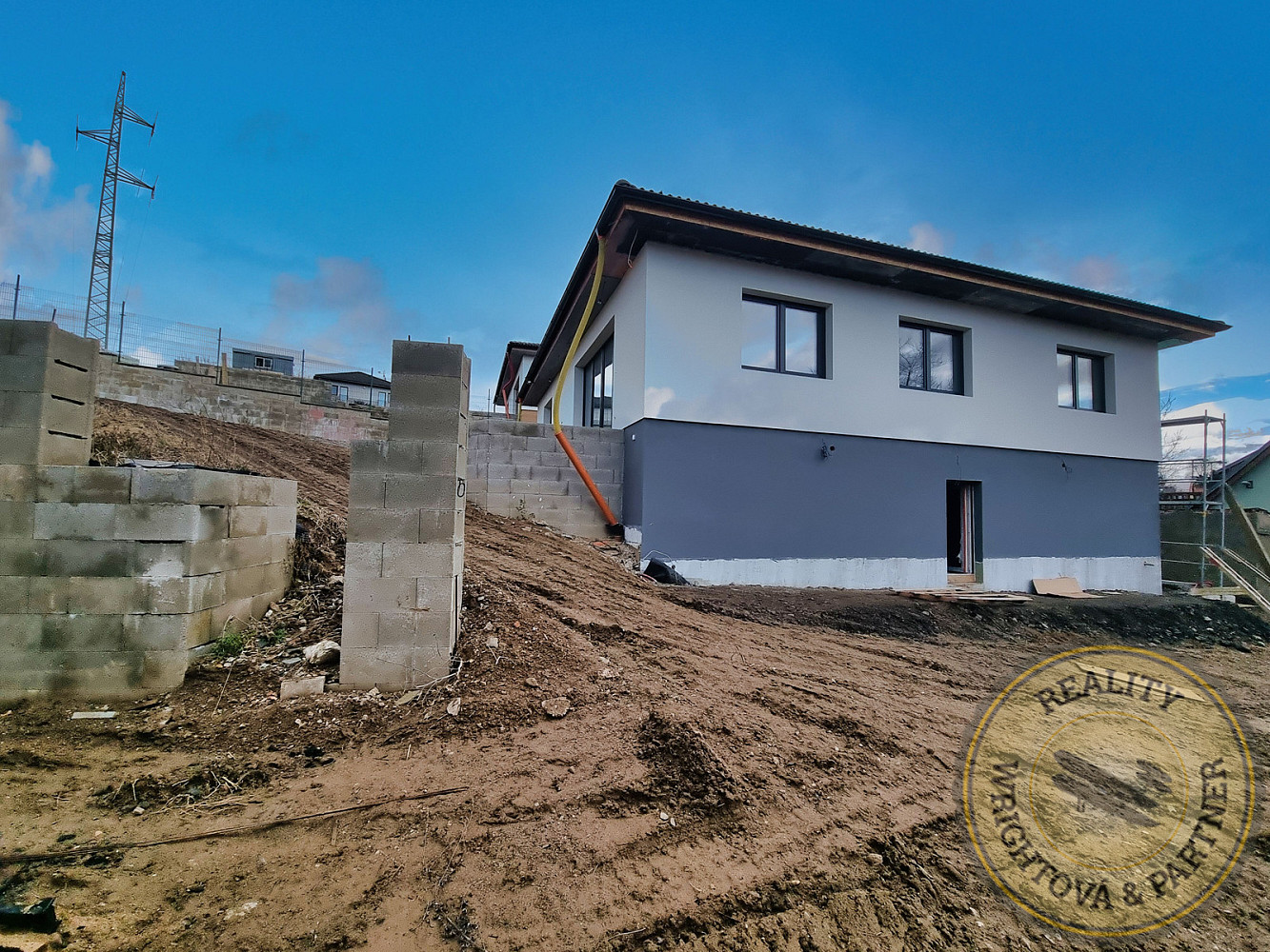 Prodej domu 206 m² s pozemkem 1 038 m² — photo 2
