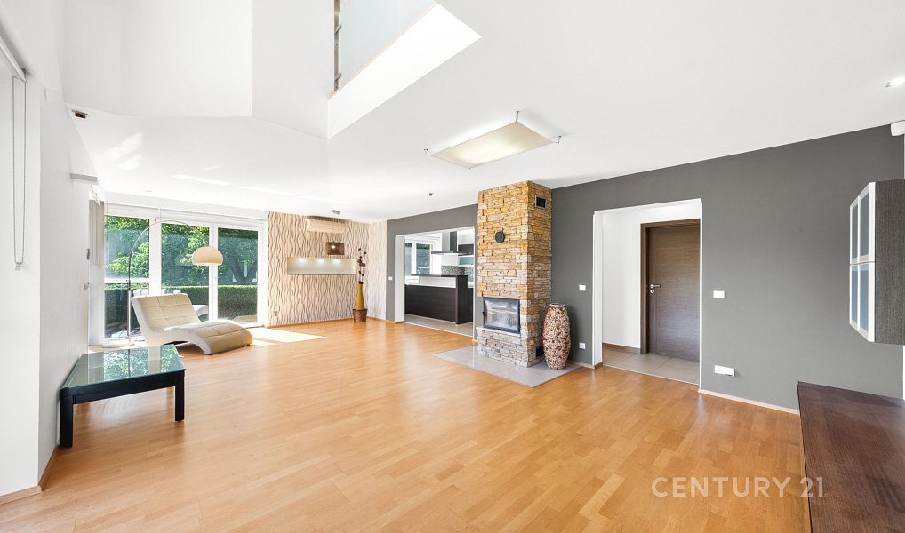 Pronájem domu 210 m² s pozemkem 1 586 m², Mukařov – náhled fotky 13