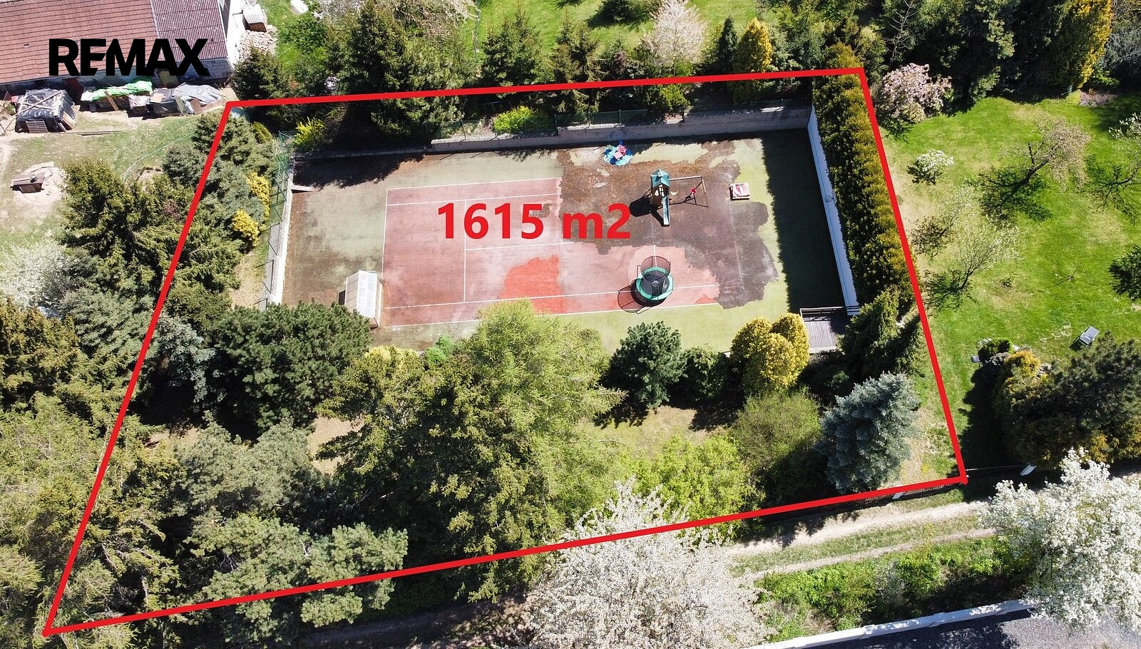 Prodej stavebního pozemku 1 615 m²