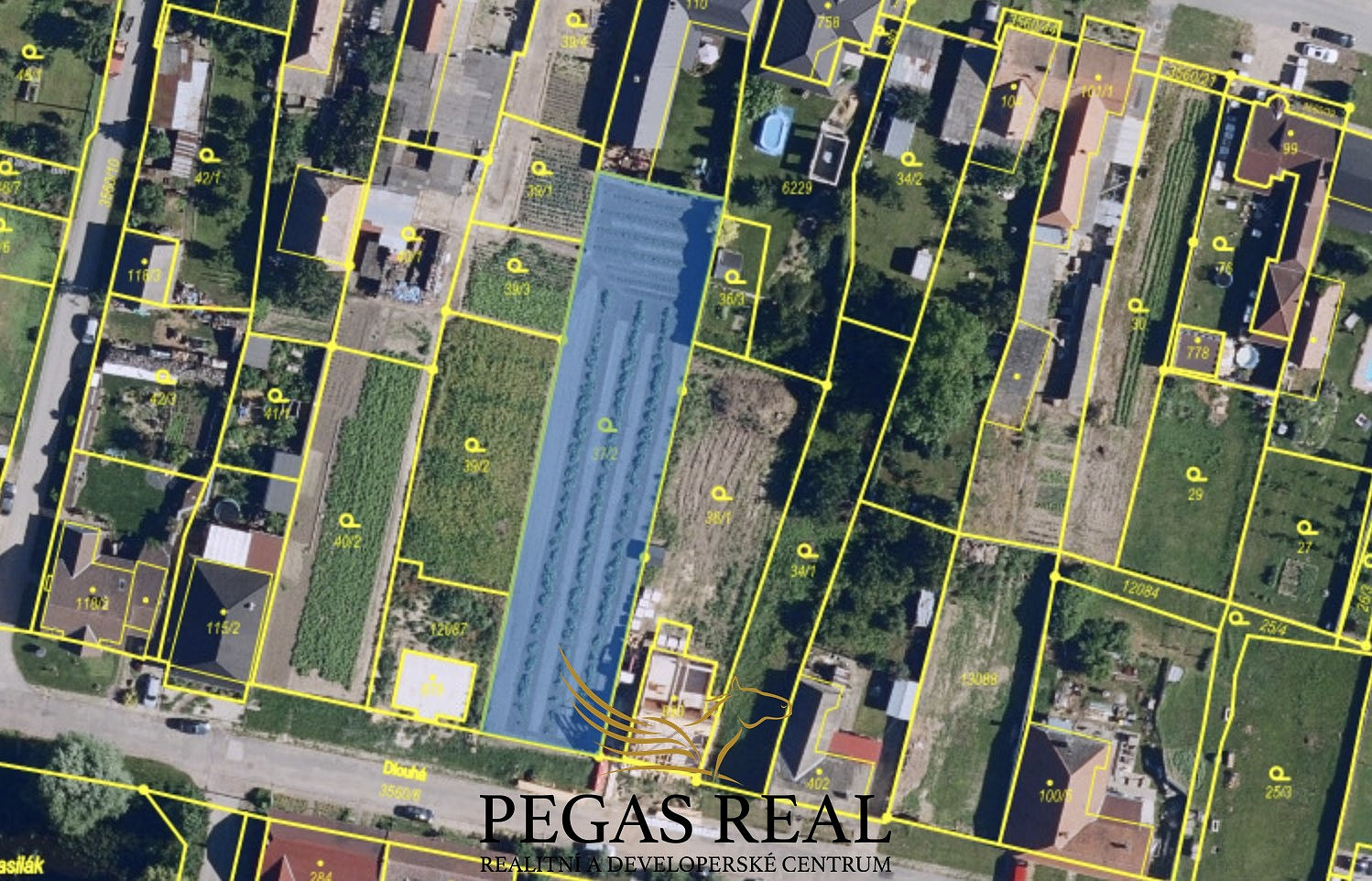 Prodej stavebního pozemku 1 332 m² – fotografie 5