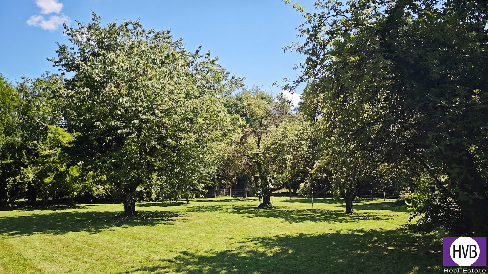 Prodej stavebního pozemku 1 100 m² — photo 3