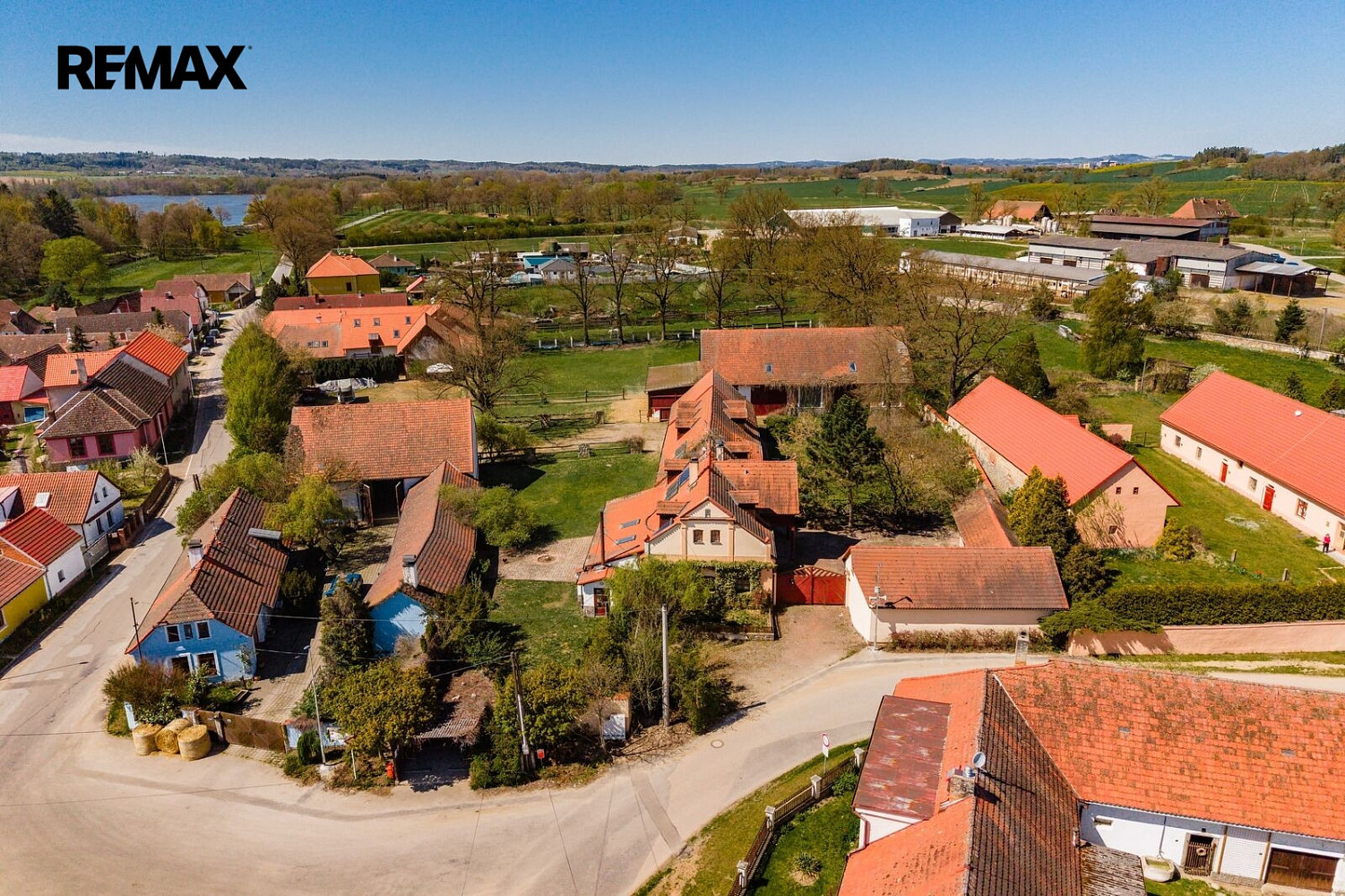 Prodej domu 372 m² s pozemkem 5 995 m² – fotografie 4