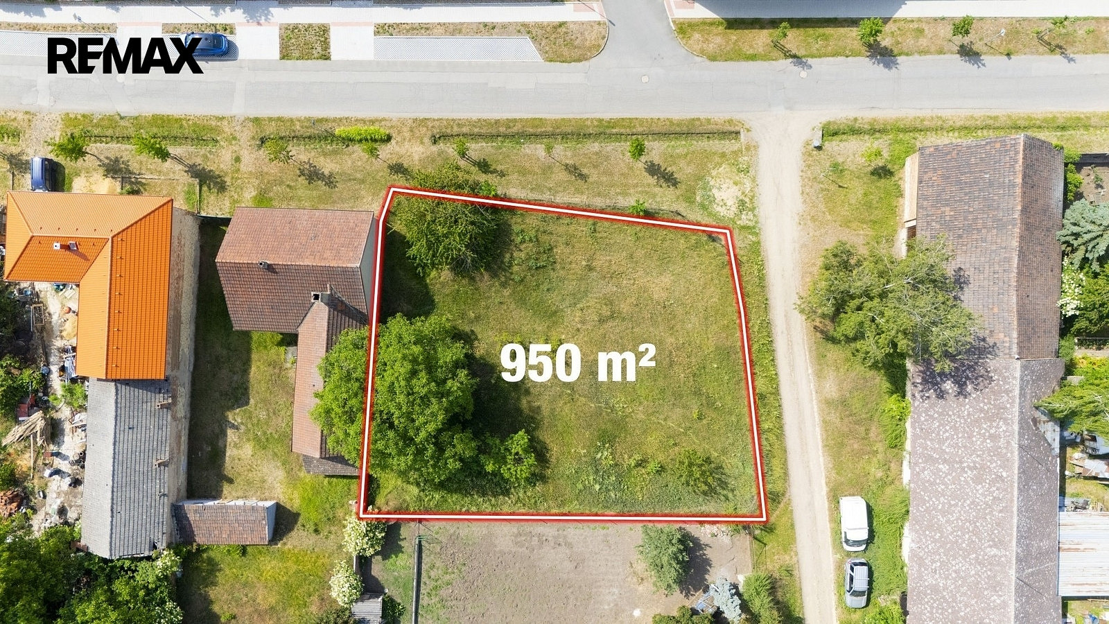 Prodej stavebního pozemku 950 m² — photo 2
