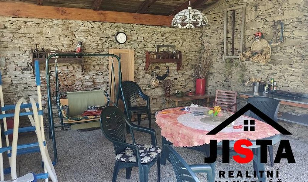 Prodej domu 250 m² s pozemkem 1 873 m², Babice – náhled fotky 4