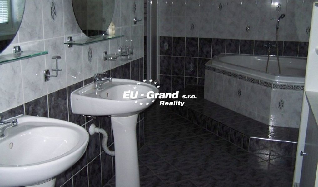 Prodej ubytovacího objektu 900 m², Rumburk – náhled fotky 15