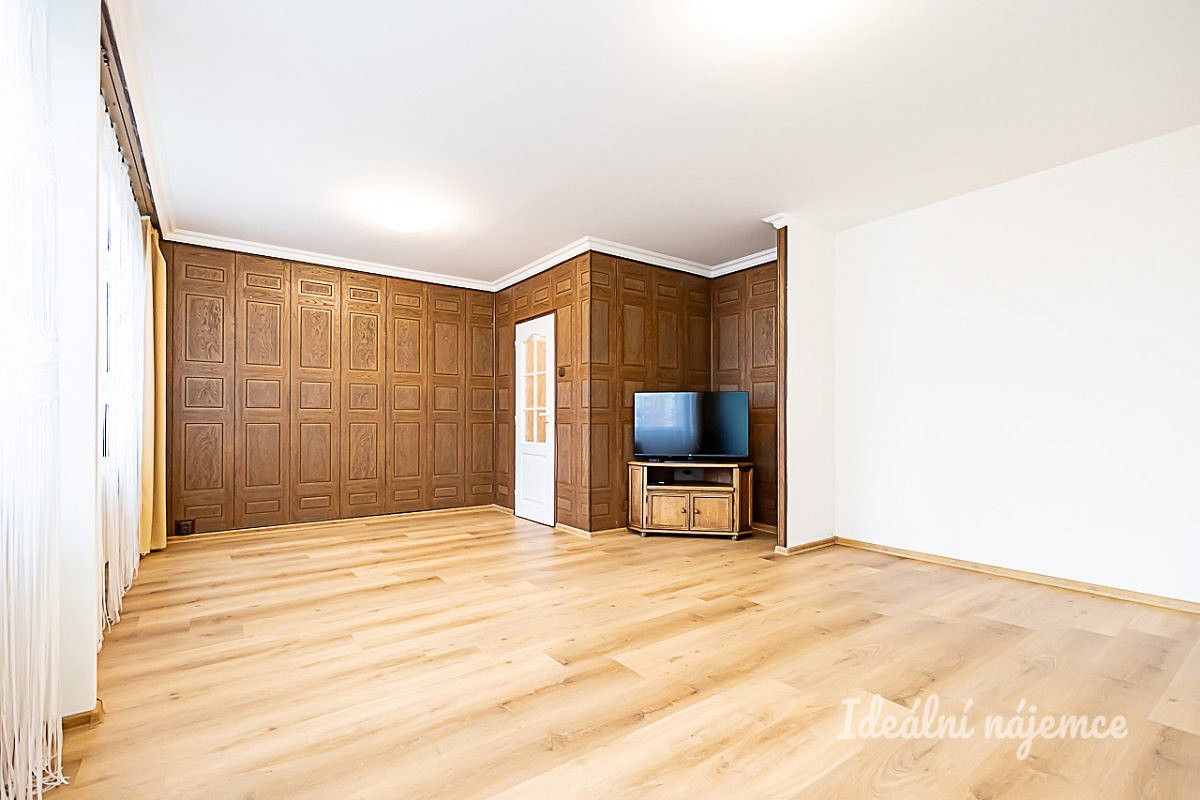 Pronájem bytu 3+1 92 m² – fotografie 2