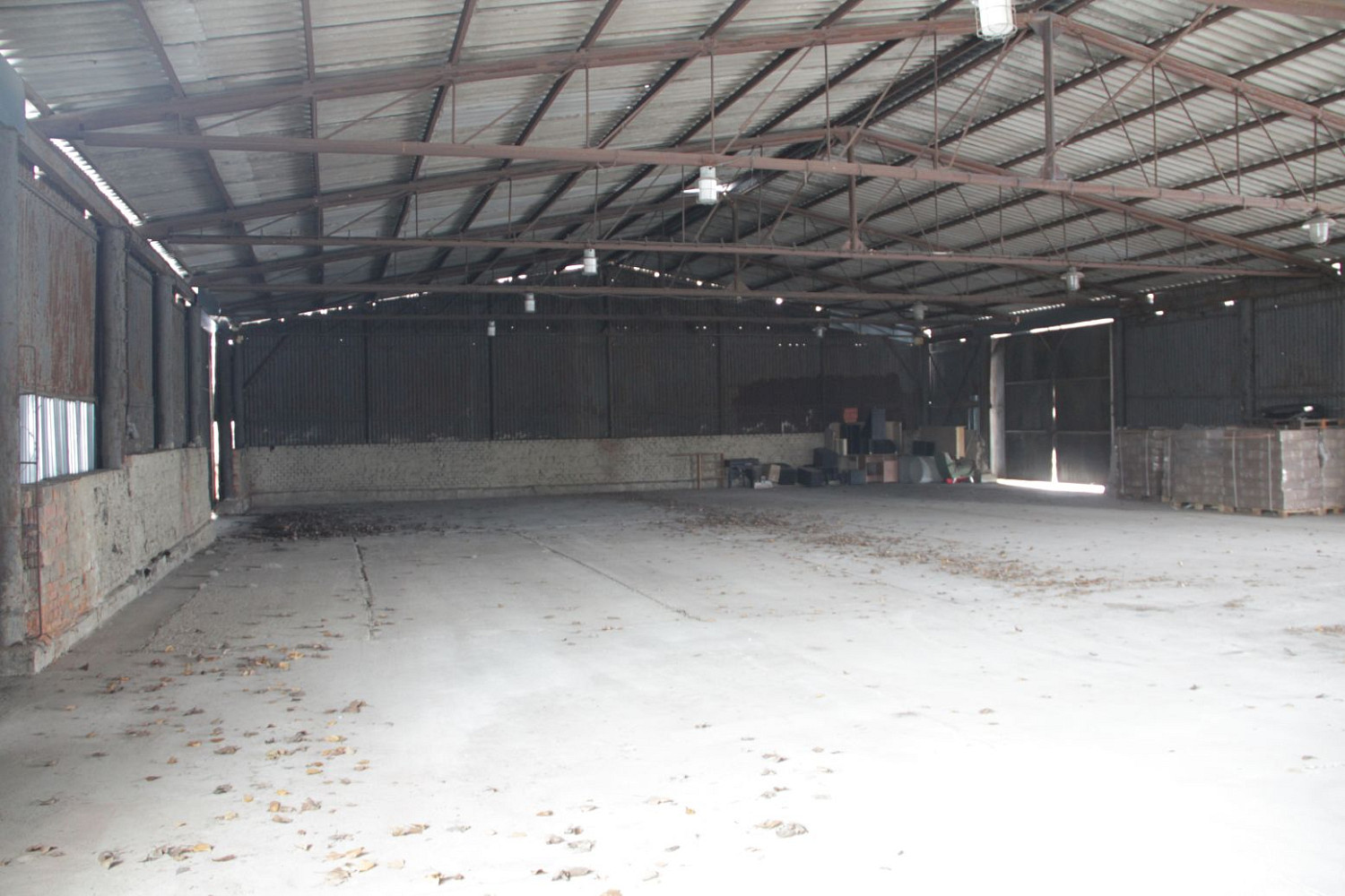 Pronájem skladovacích prostor 584 m²
