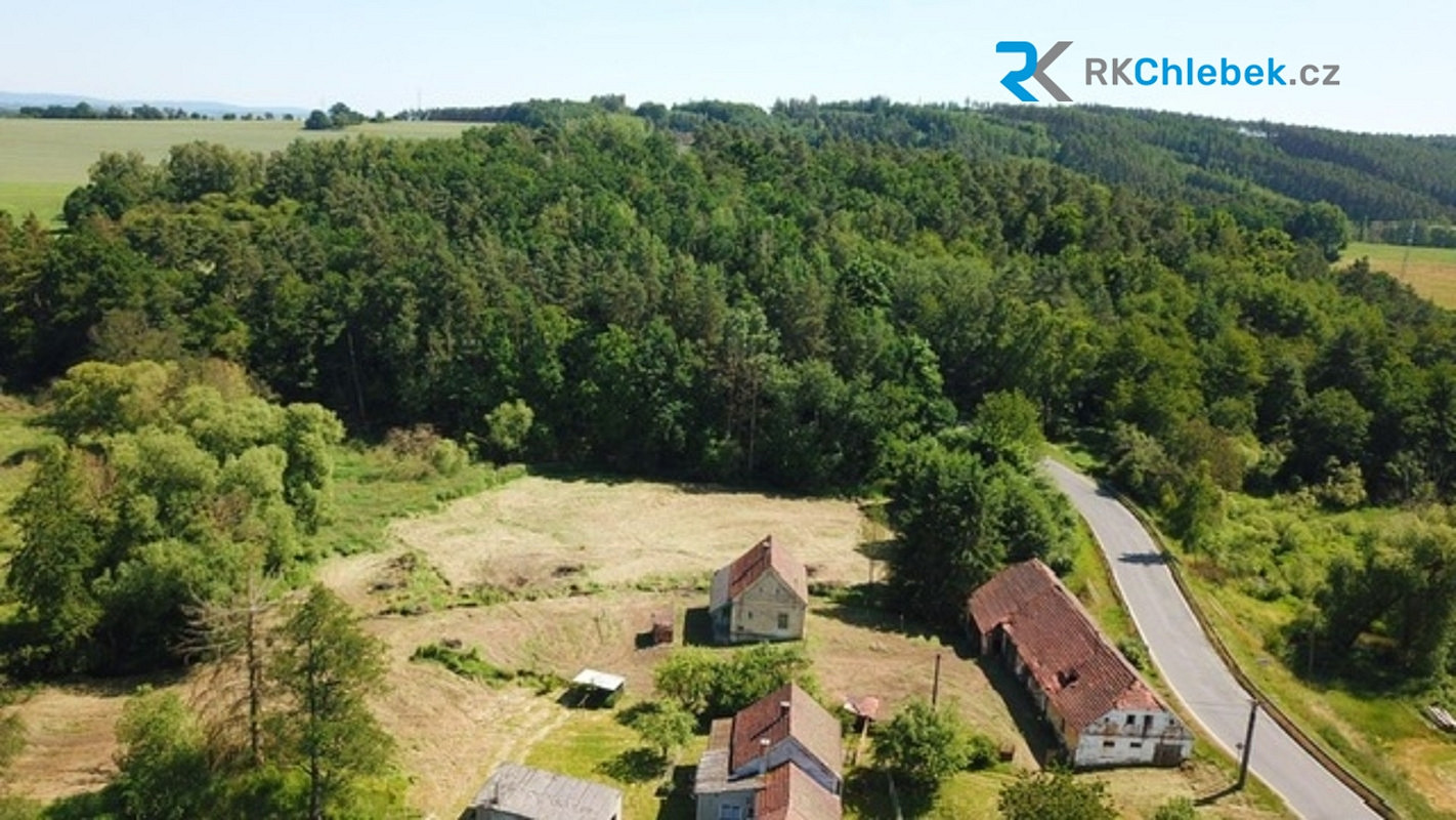 Prodej stavebního pozemku 7 660 m² – fotografie 2