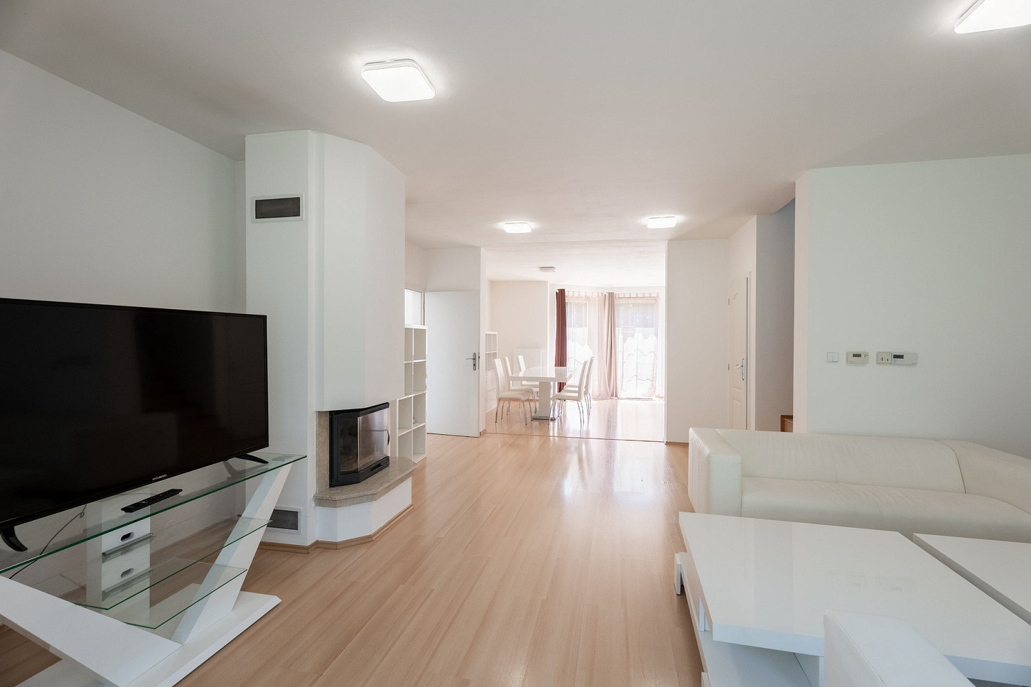 Pronájem domu 179 m² s pozemkem 760 m² — photo 3