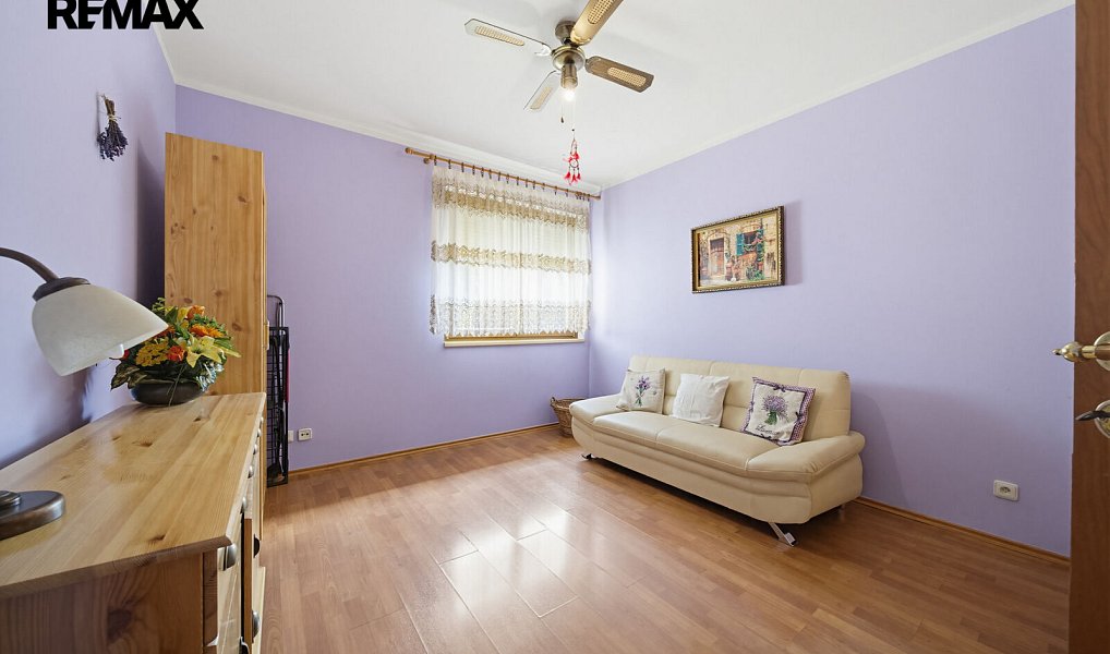 Prodej domu 217 m² s pozemkem 1 818 m², Louny – náhled fotky 15