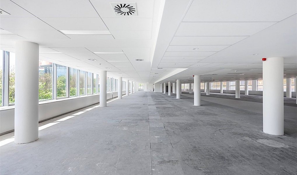 Pronájem kanceláře 348 m², Praha – náhled fotky 3