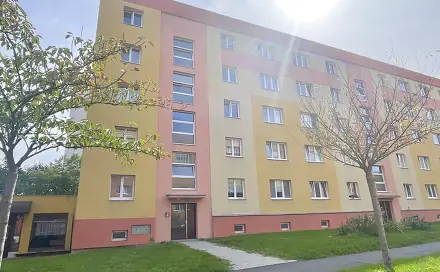 Prodej bytu 1+1 37 m², Vítězslava Nezvala, Most