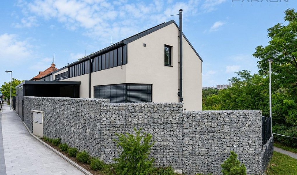 Prodej domu 305 m² s pozemkem 362 m², Praha – náhled fotky 31
