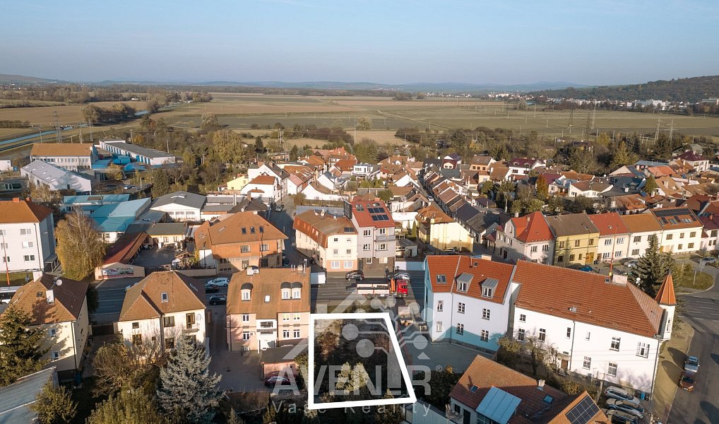 Prodej komerčního pozemku 374 m², Staré Město – náhled fotky 5