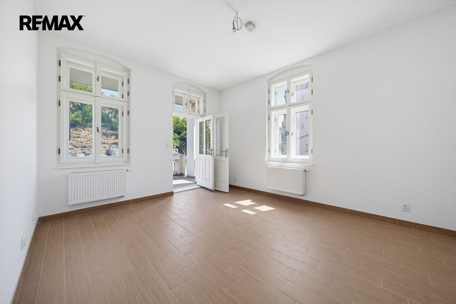 Prodej ubytovacího objektu 350 m² – fotografie 4