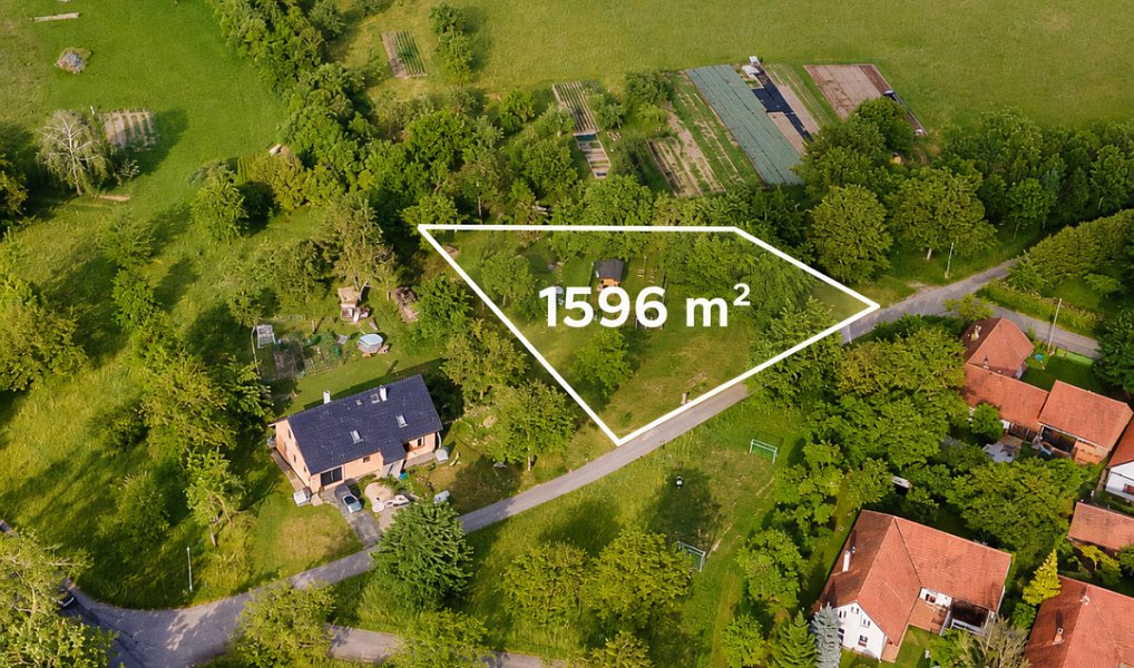 Prodej stavebního pozemku 1 596 m², Chroustovice – náhled fotky 3