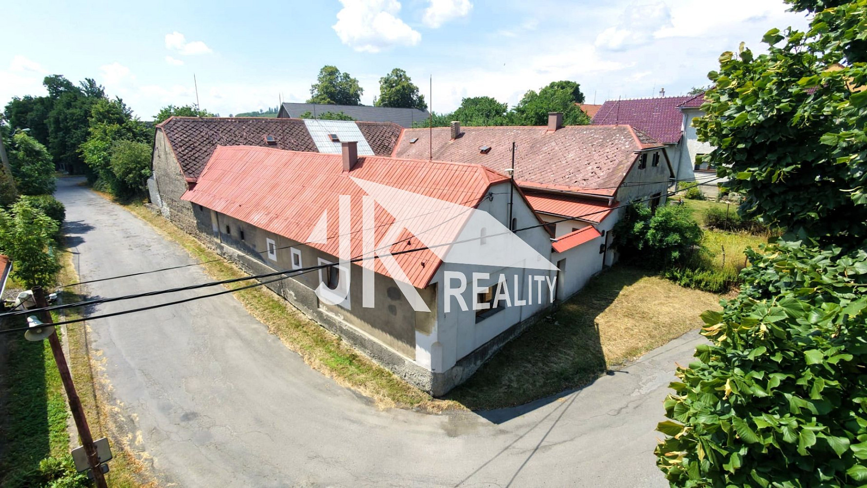 Prodej domu 300 m² s pozemkem 2 245 m²
