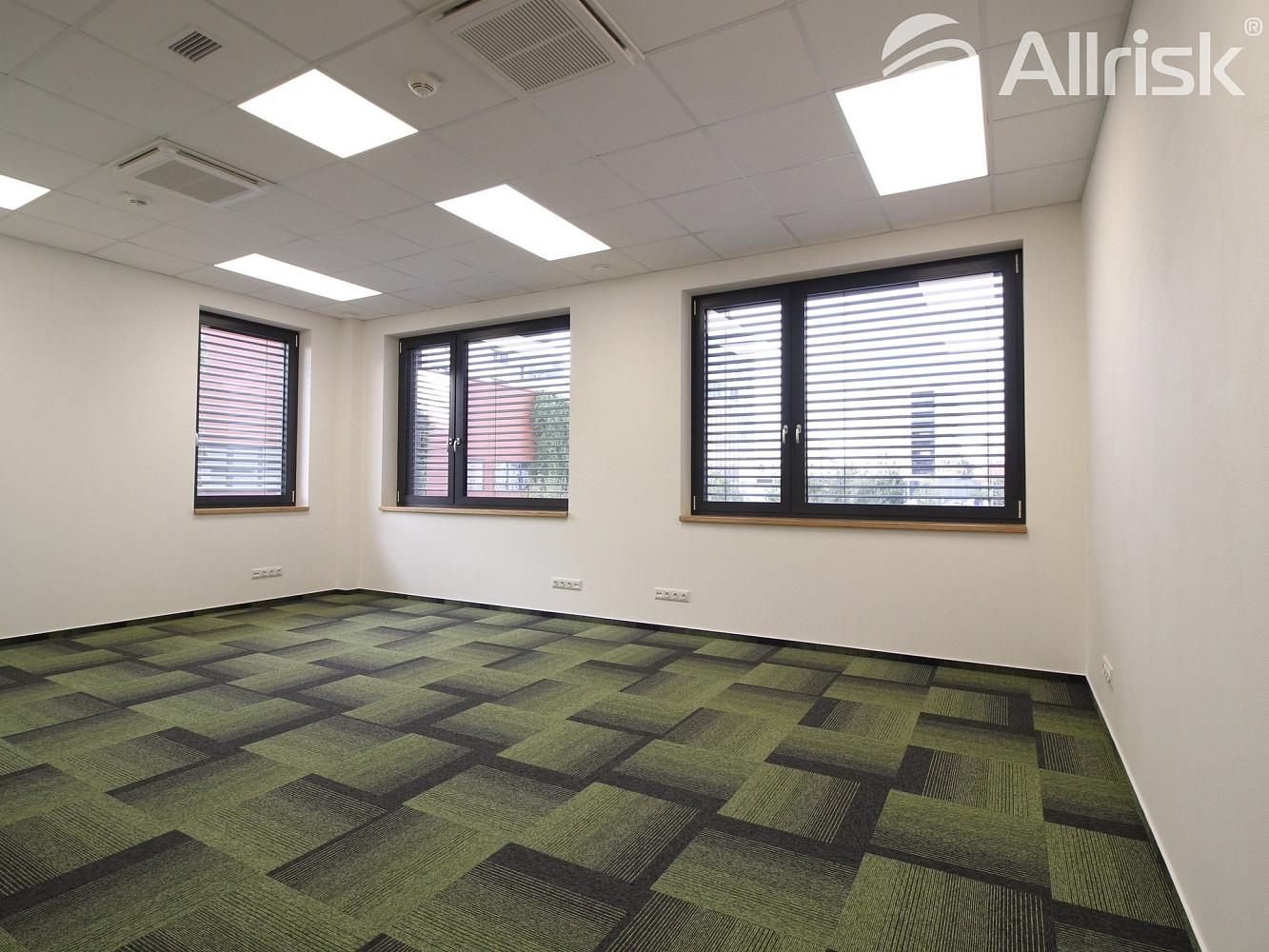 Pronájem kanceláře 61 m² – fotografie 5