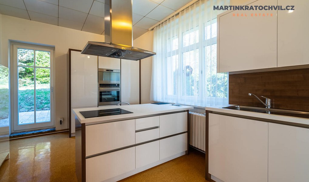 Prodej domu 312 m² s pozemkem 927 m², Praha – náhled fotky 20