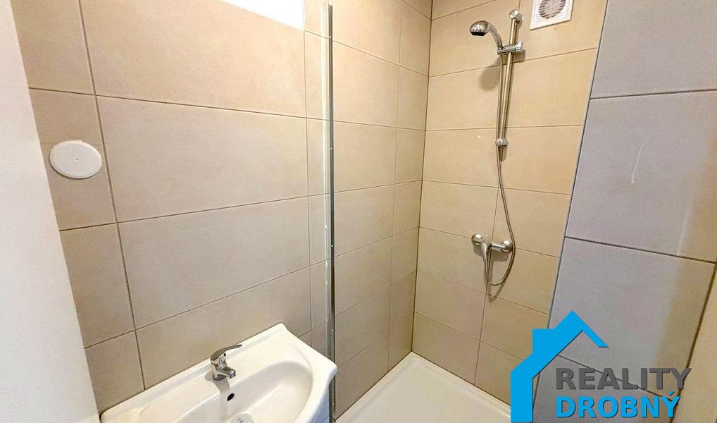 Prodej nájemního domu, činžáku 290 m², Mimoň – náhled fotky 8