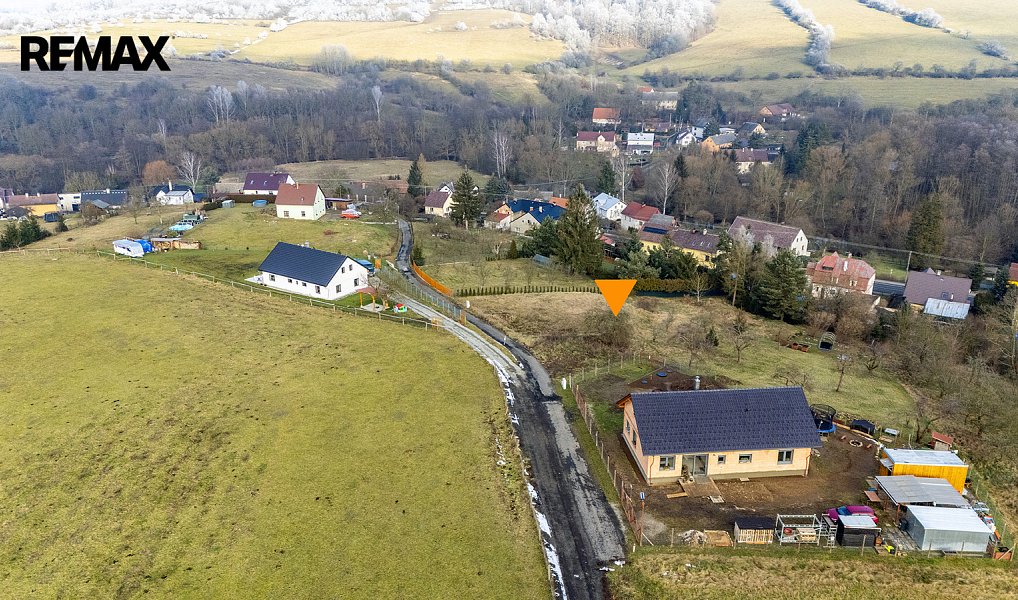 Prodej stavebního pozemku 2 413 m², Horní Police – náhled fotky 9