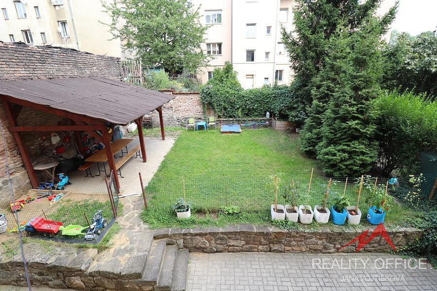 Pronájem bytu 2+kk 45 m² – fotografie 2