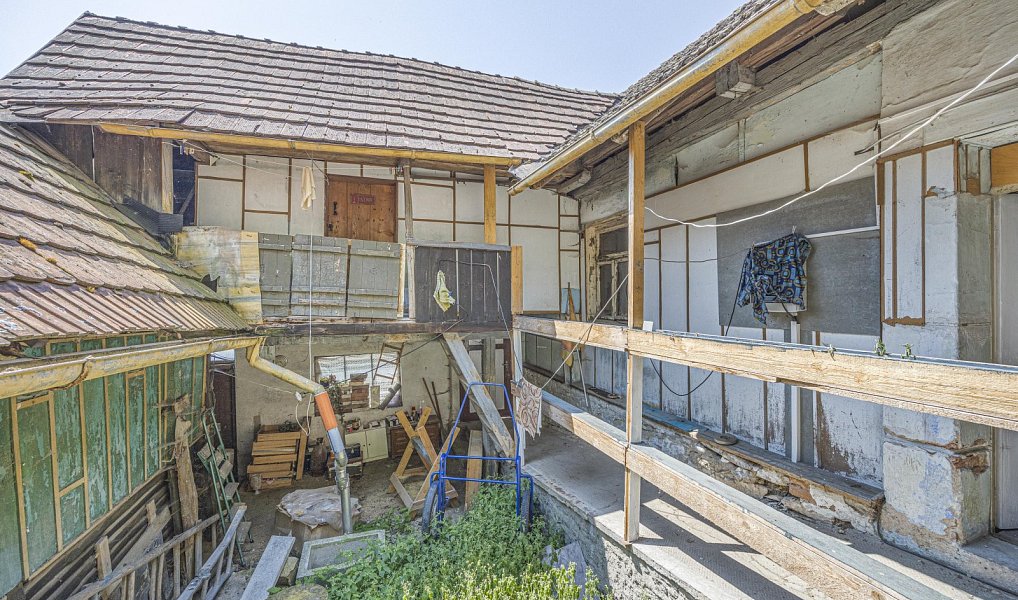 Prodej domu 352 m² s pozemkem 1 087 m², Lubná – náhled fotky 9