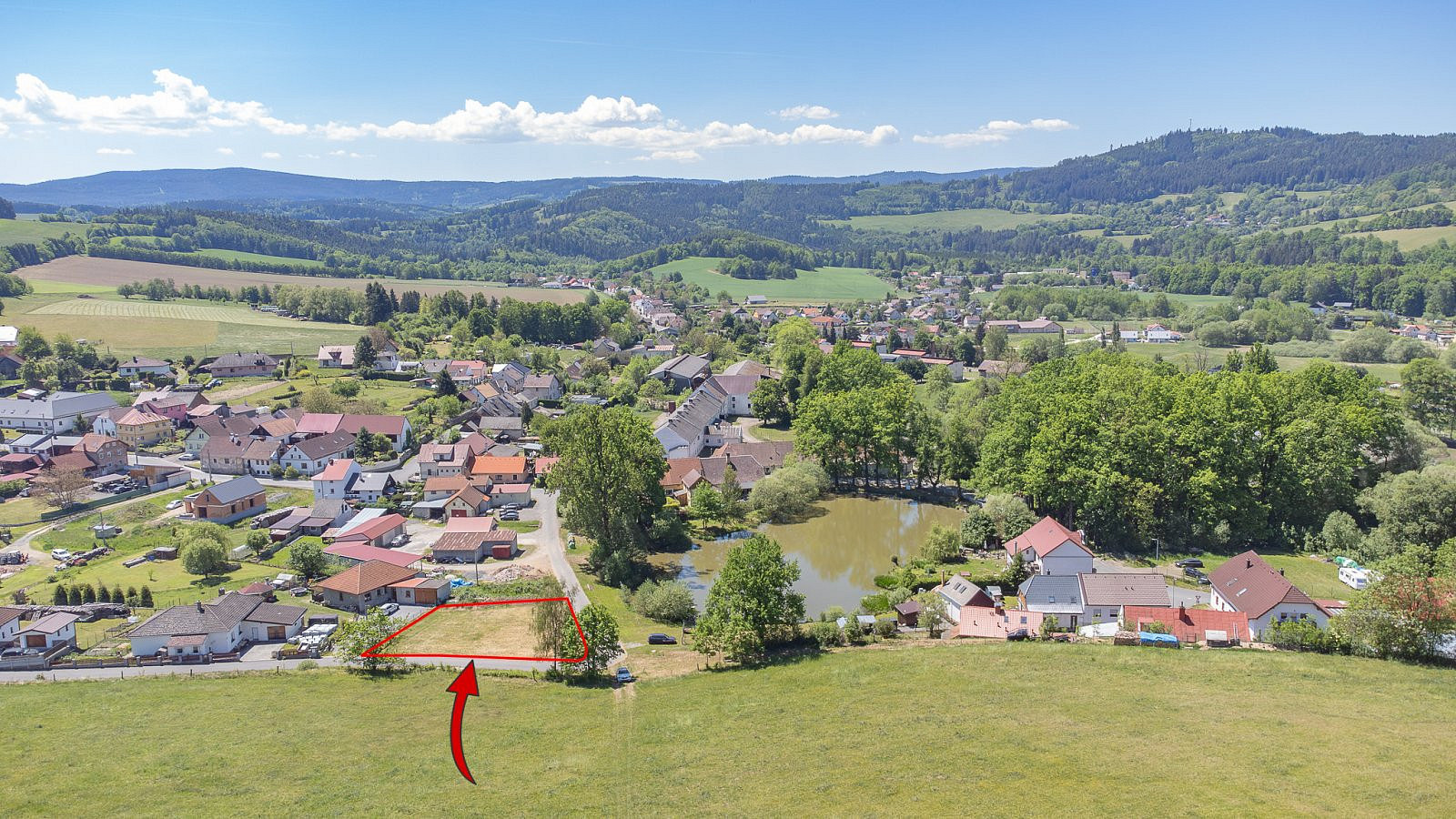 Prodej stavebního pozemku 716 m² – fotografie 5