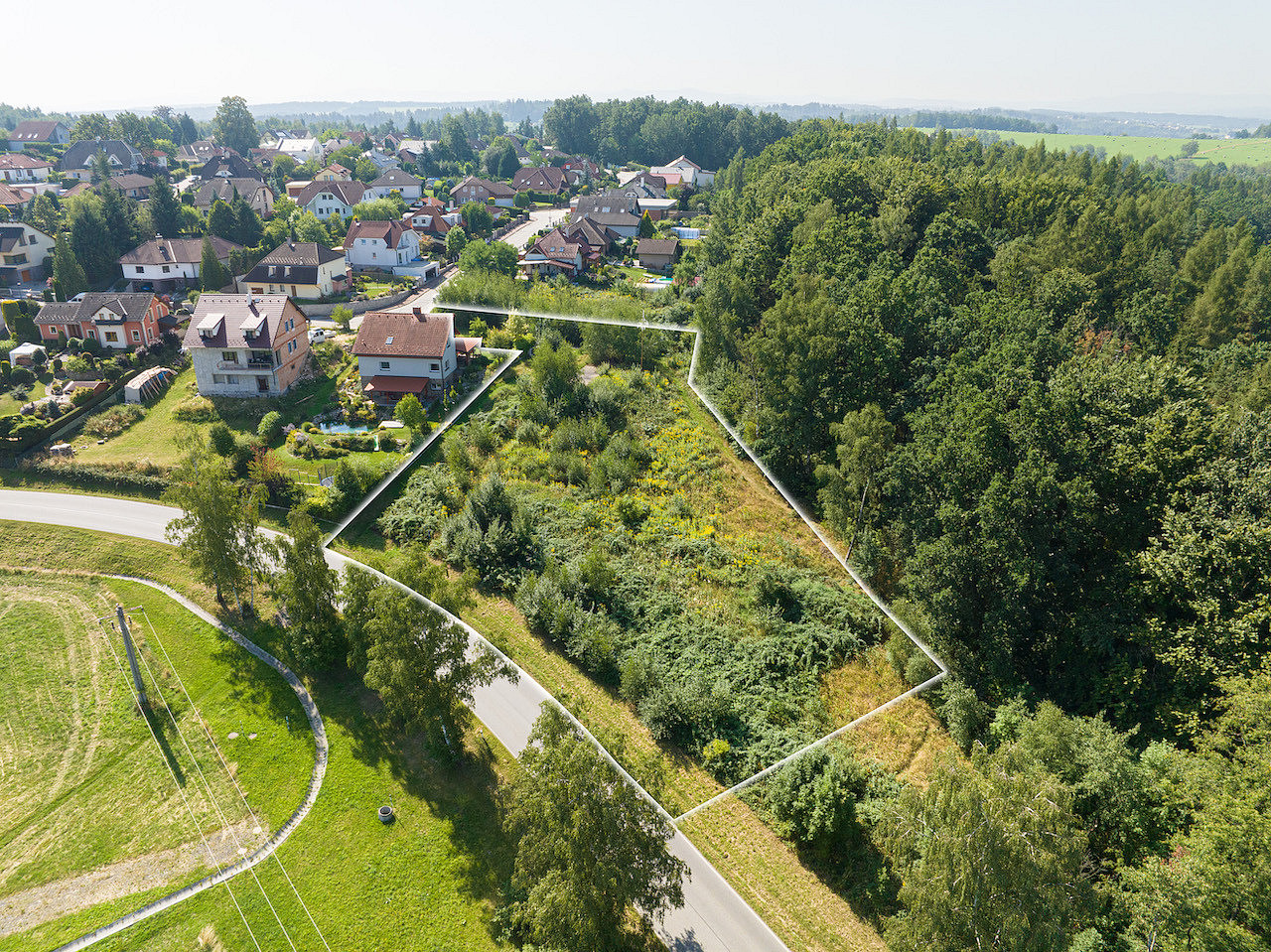 Prodej stavebního pozemku 1 732 m² – fotografie 3