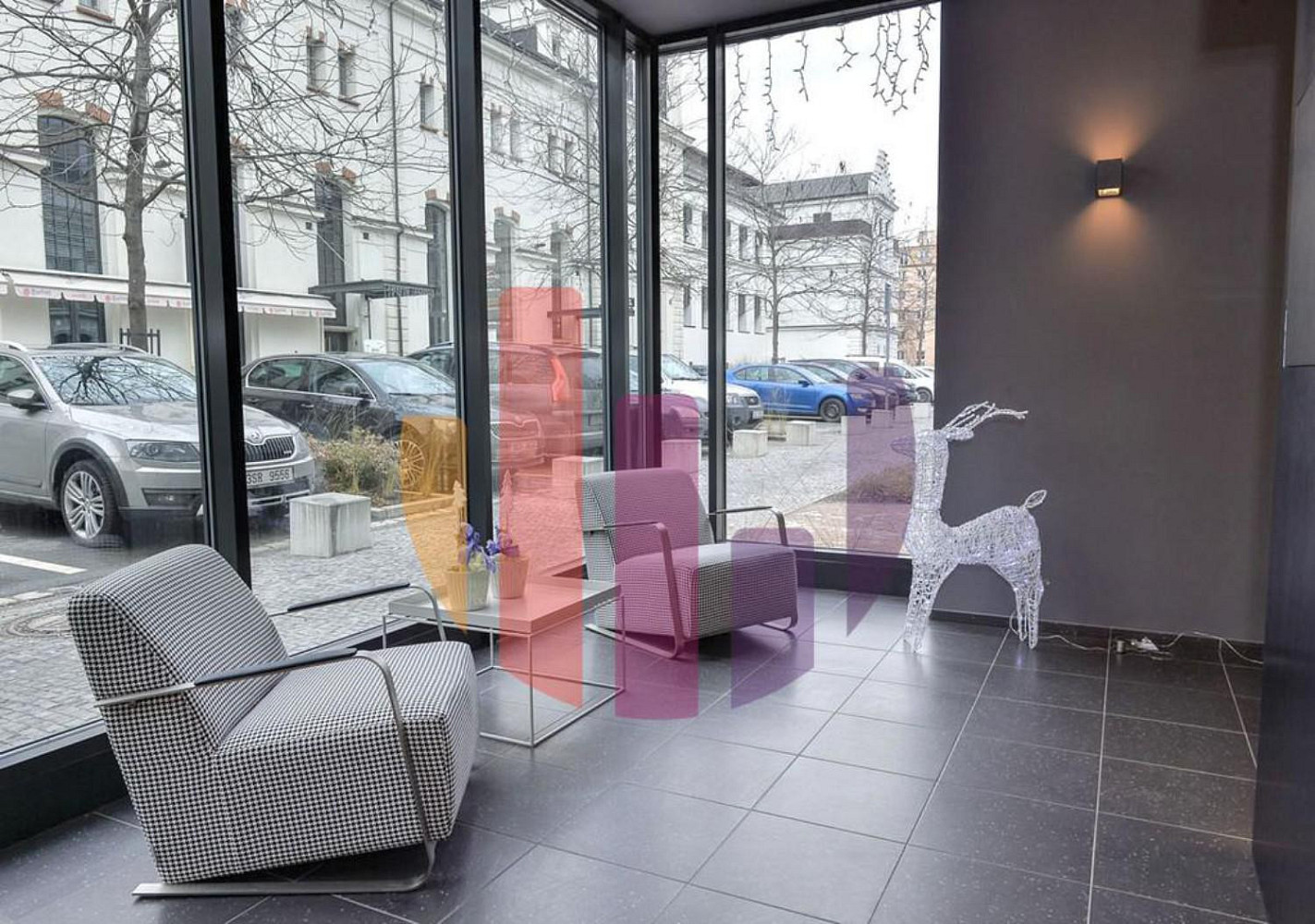 Pronájem kanceláře 2 124 m² — photo 2