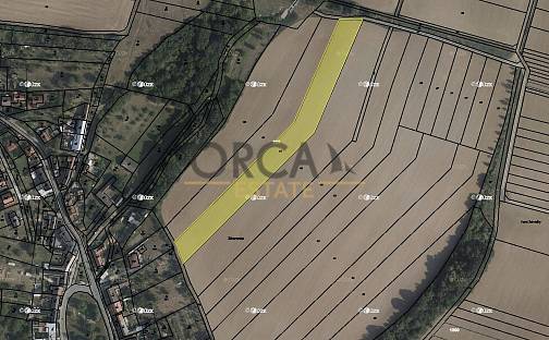 Prodej pole 4 088 m², Zlín