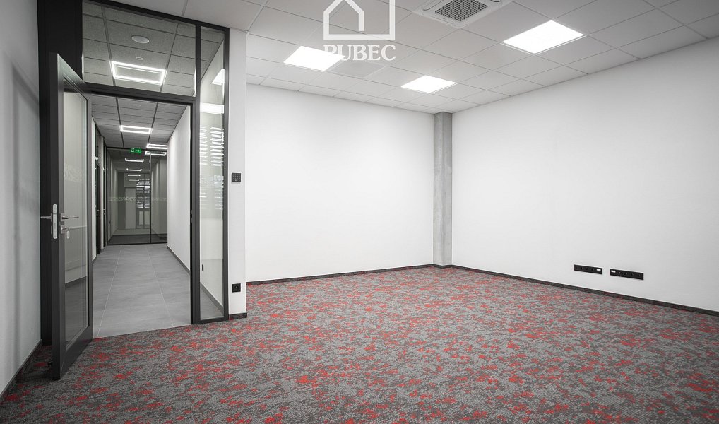 Pronájem kanceláře 32 m², Rokycany – náhled fotky 3