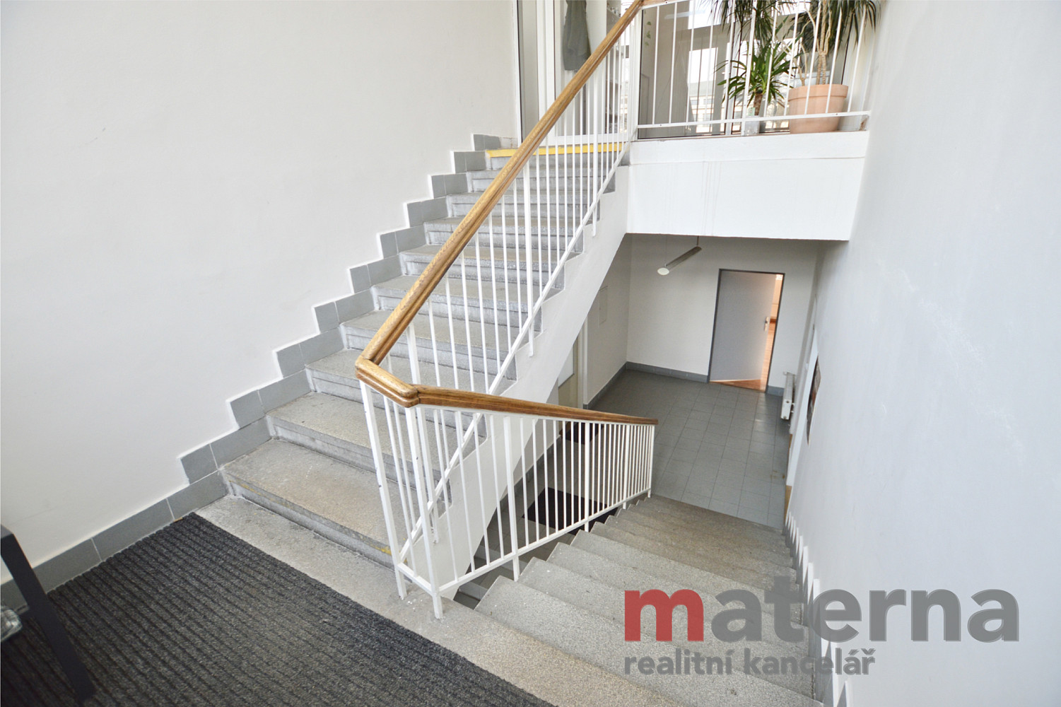 Pronájem kanceláře 44 m² – fotografie 5