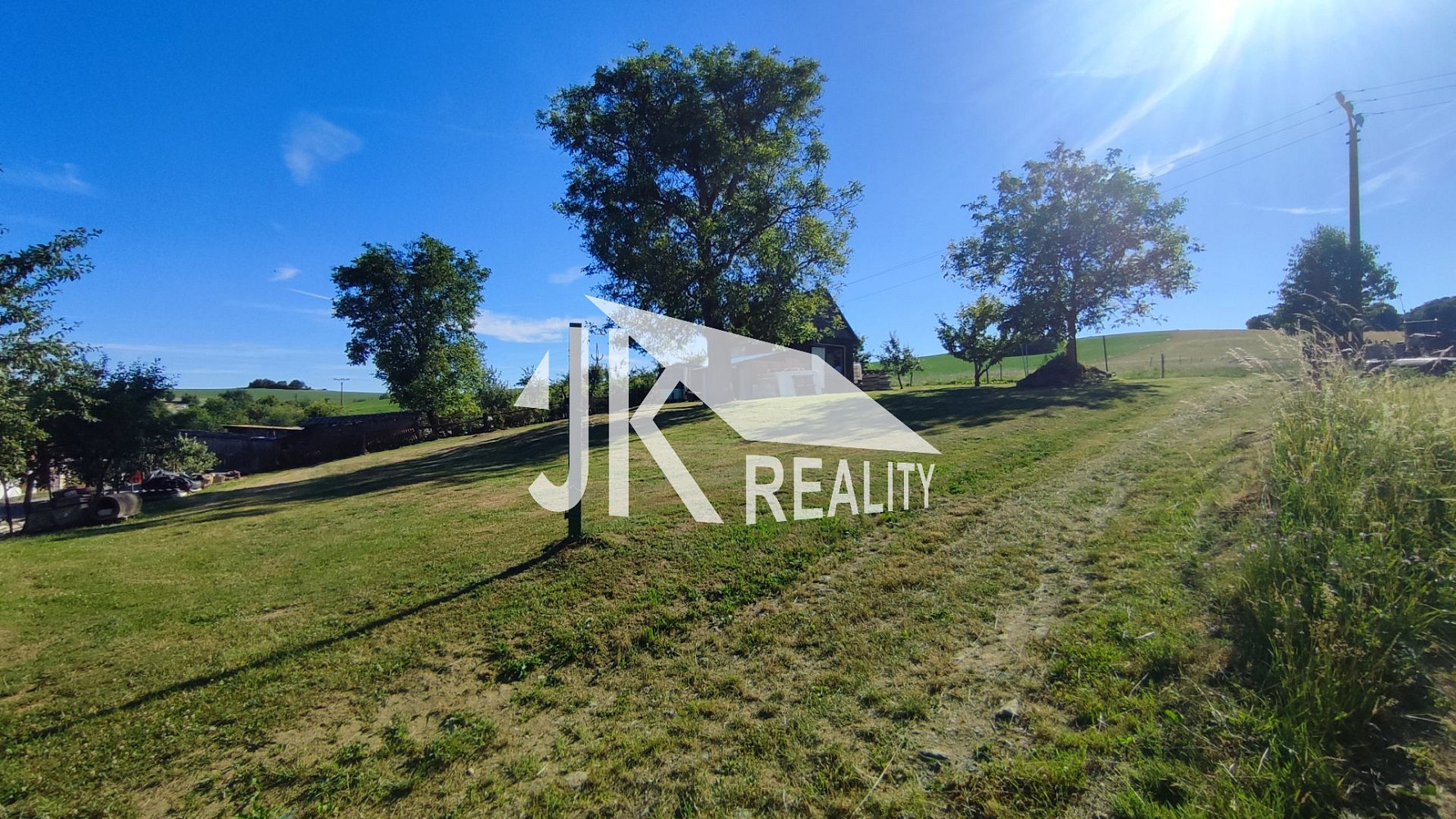 Prodej stavebního pozemku 1 862 m² – fotografie 3