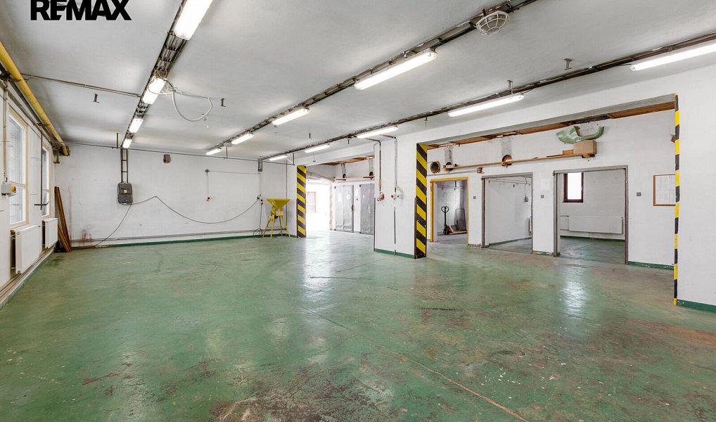 Prodej výrobních prostor 1 161 m², Nechanice – náhled fotky 33