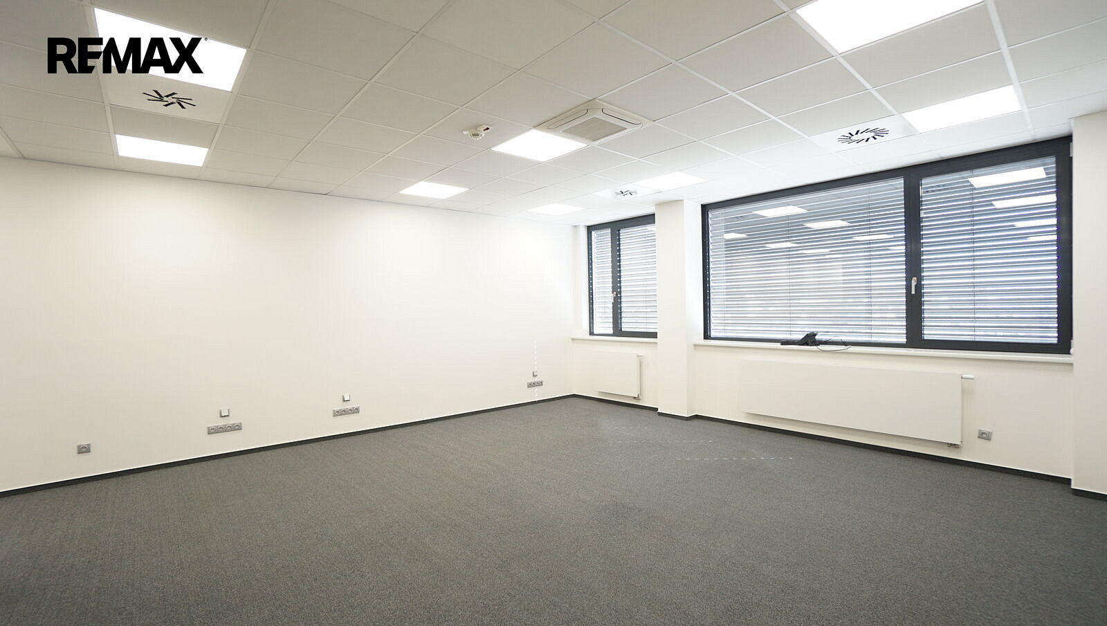 Pronájem kanceláře 200 m² – fotografie 5