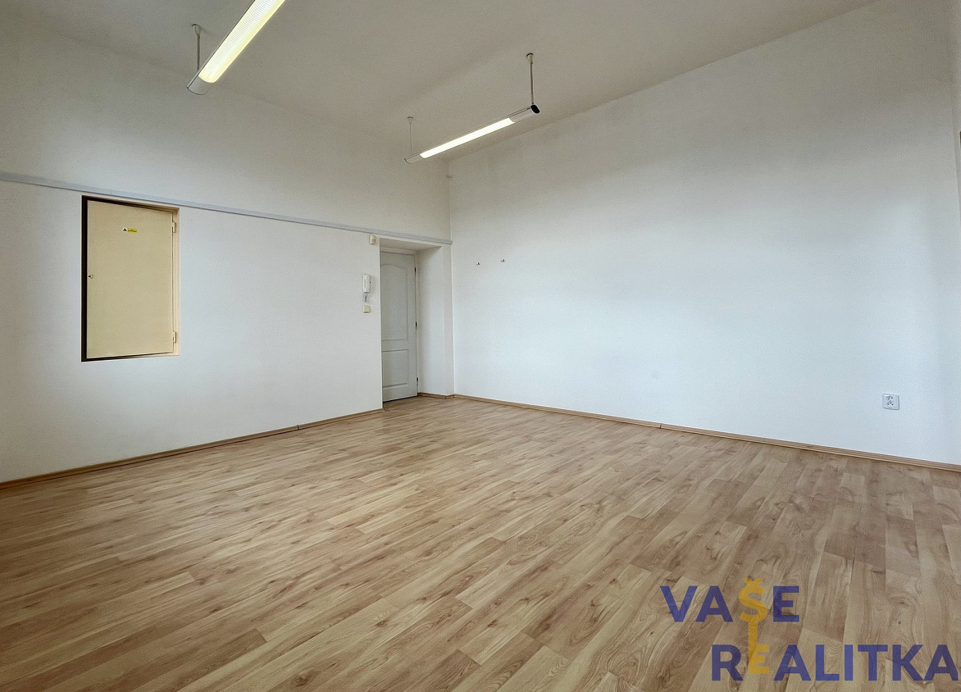 Pronájem kanceláře 23 m² – fotografie 4