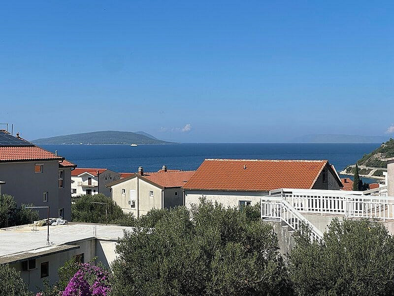 Prodej domu 204 m² s pozemkem 272 m² — photo 3